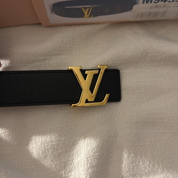 Louis Vuitton REVERSABKE BELT - Picture 8 of 8